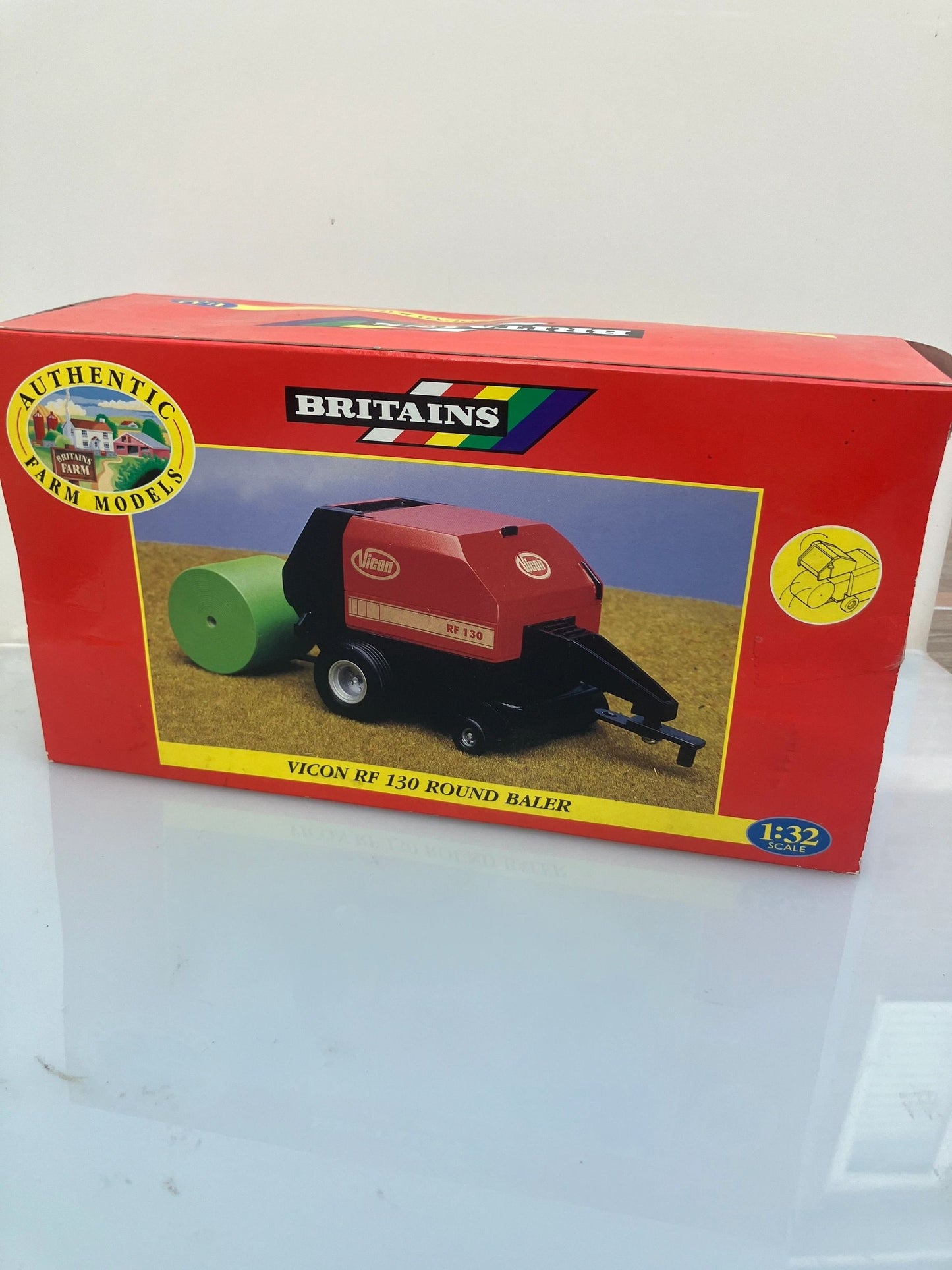 00051 Vintage Britains Vicon Round Baler 1:32 scale Image 4
