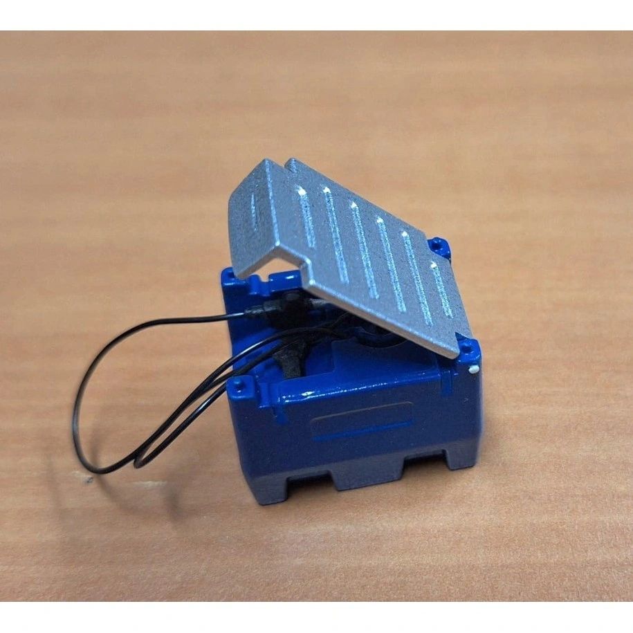 03118 Fuel tank kit Artisan32 farm machinery 1:32 scale Image 3