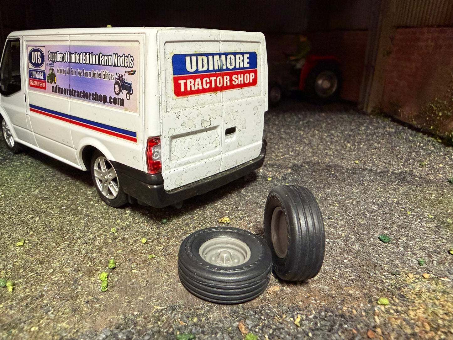 04289 Set of 2 Trailer wheels 23mm x 8mm Artisan32 farm machinery 1:32 scale