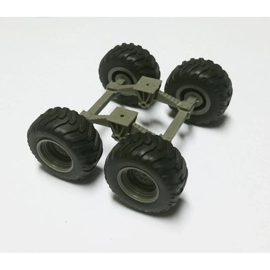 04123 Double axle Farm machinery Tractor Artisan32 1:32 scale Image 2