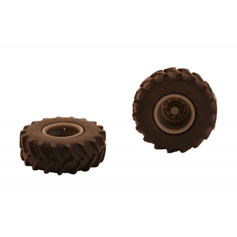 04206 pair of wheels Artisan32 farm machinery 1:32 scale Image 5