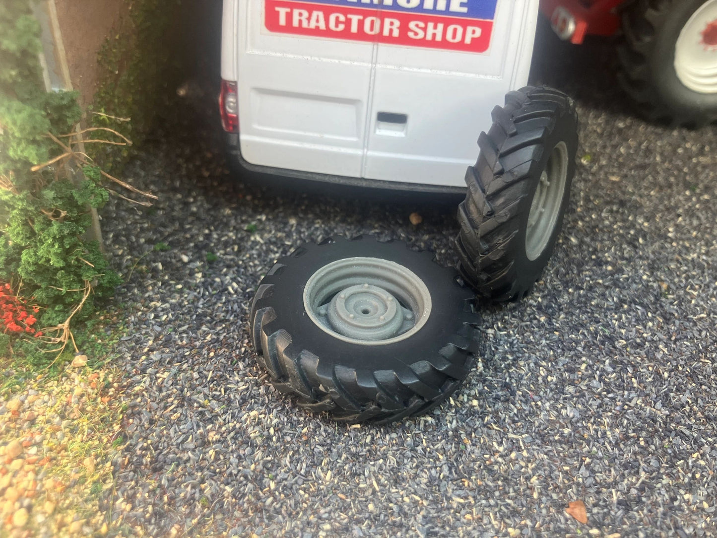 04237 Pair of Front Tractor wheels Artisan32 farm machinery 1:32 scale Image 4