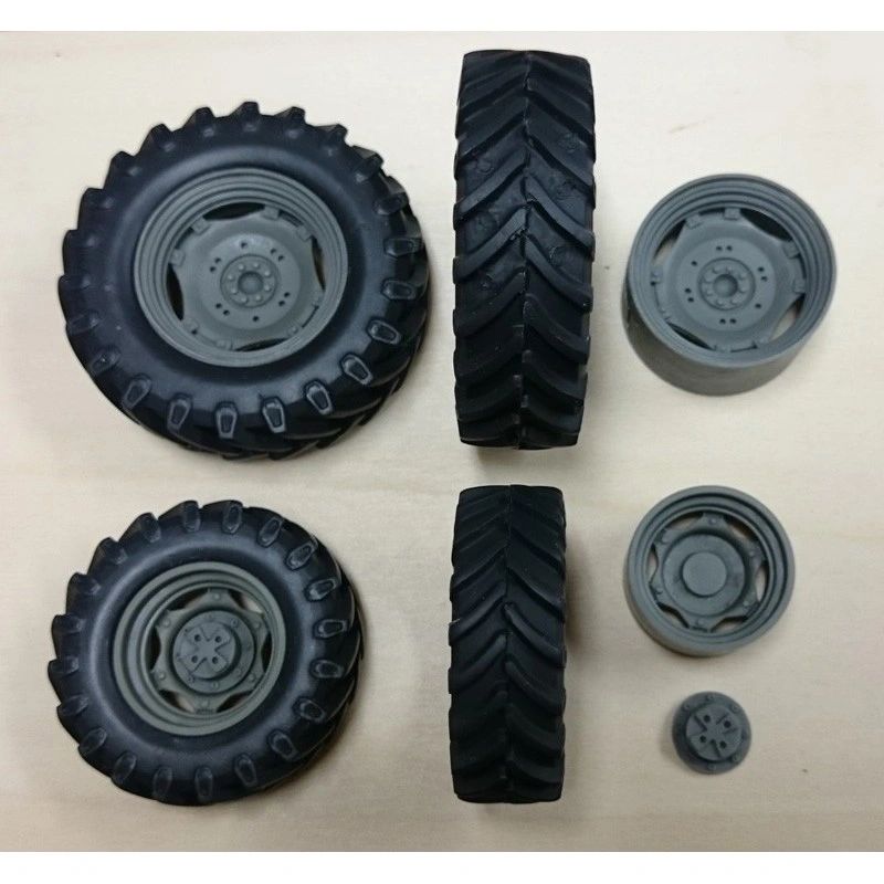 04261 Set of 4 Tractor wheels Artisan32 farm machinery 1:32 scale Image 5