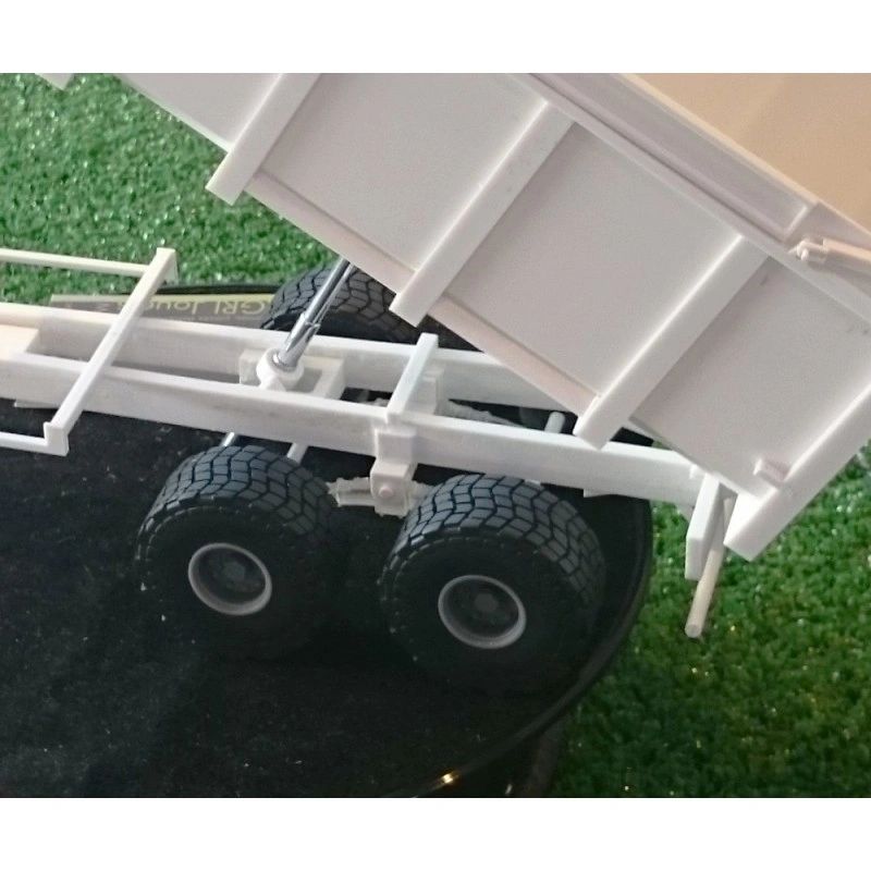 04270 Set of 2 Trailer wheels 40 x 18mm Artisan32 farm machinery 1:32 scale Image 8