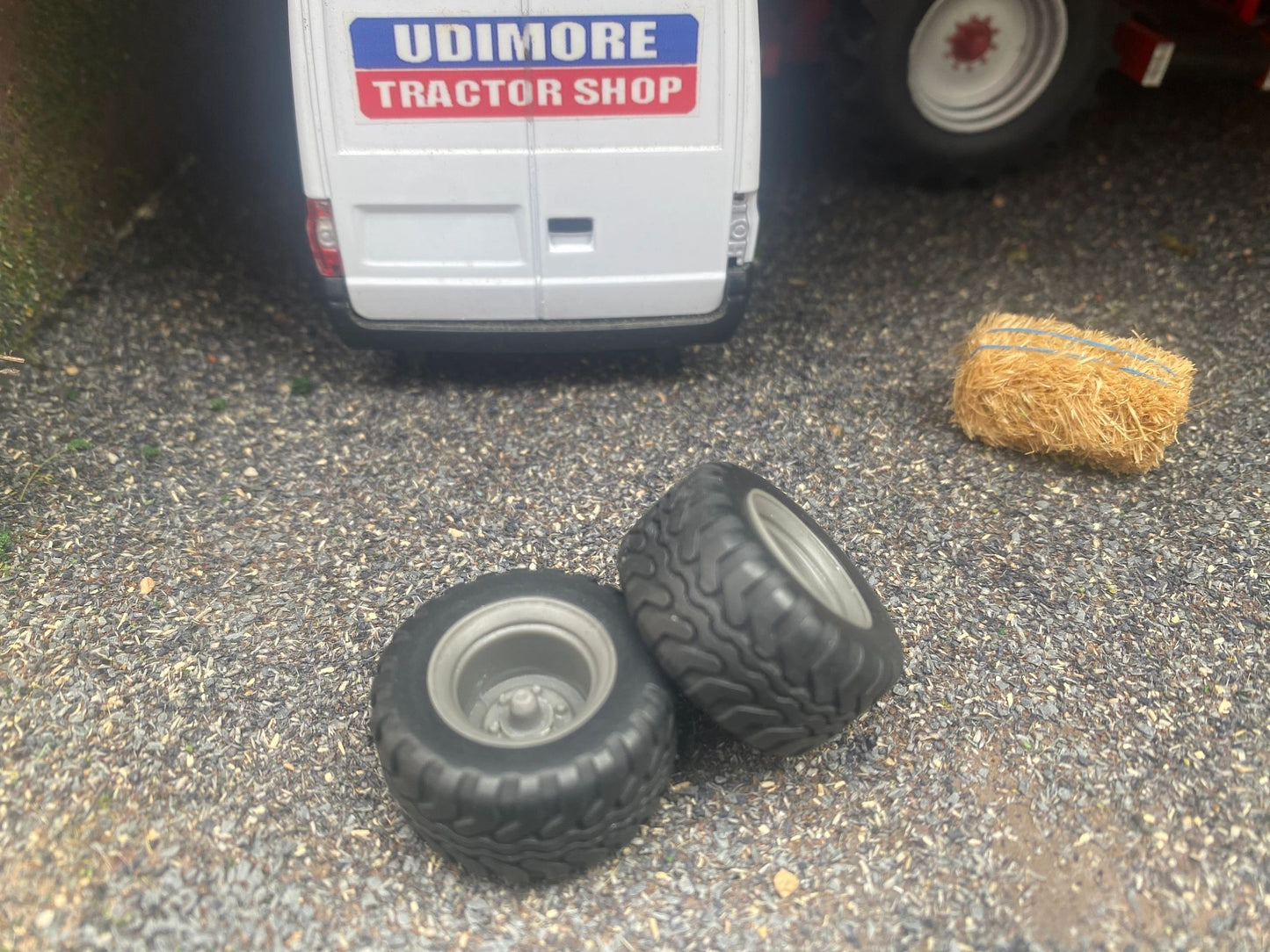 04286 Set of 2 Flatbed Trailer wheels 28mm x 14mm Type 7 Artisan32 farm machinery 1:32 scale Image 4