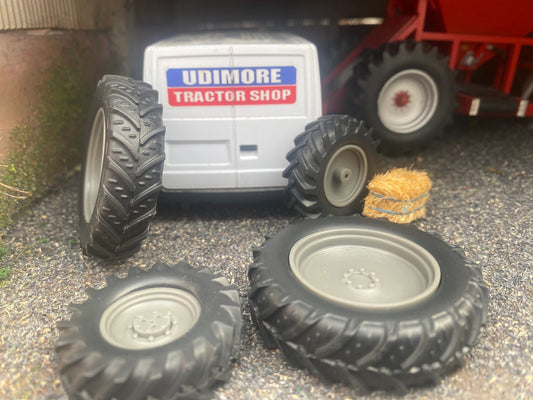 04294 Set of 4 Tractor wheels Artisan32 farm machinery 1:32 scale Image 2