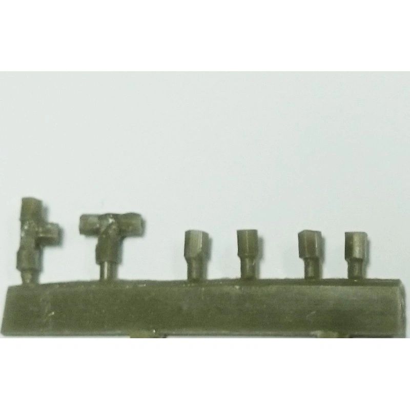 04580 Hydro power Electricity hose fittings connections 3 Artisan32 farm machinery 1:32 scale Image