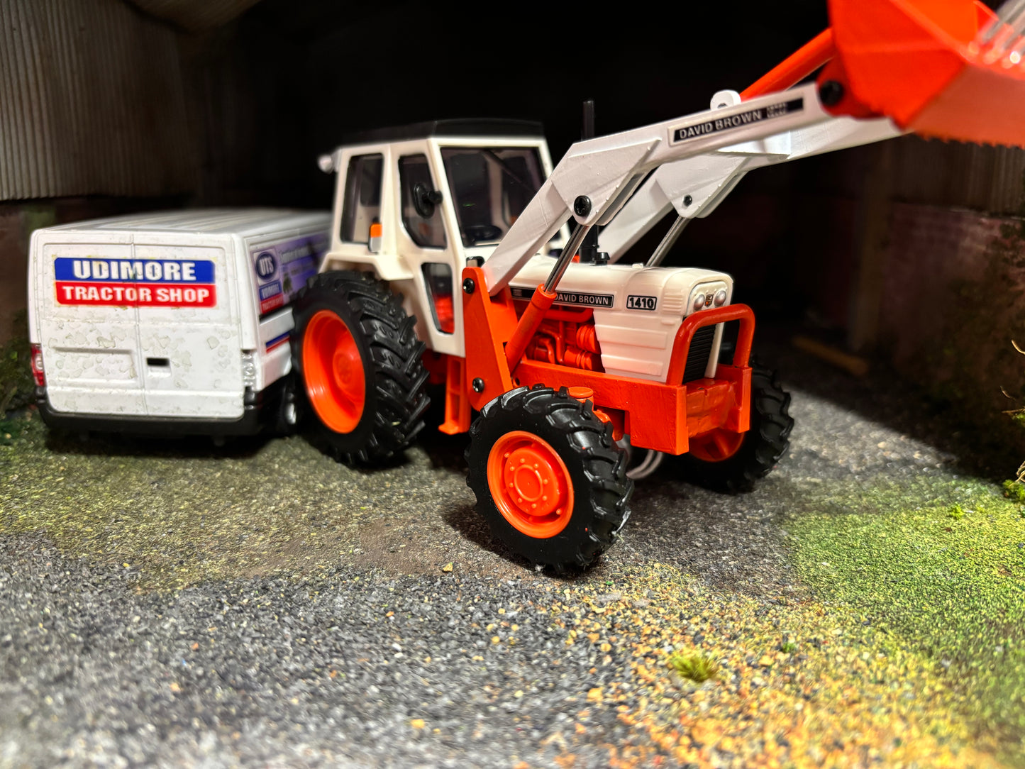David Brown 1410 Tractor with front loader Conversion Muck,manure, Silage Fork 1:32 scale