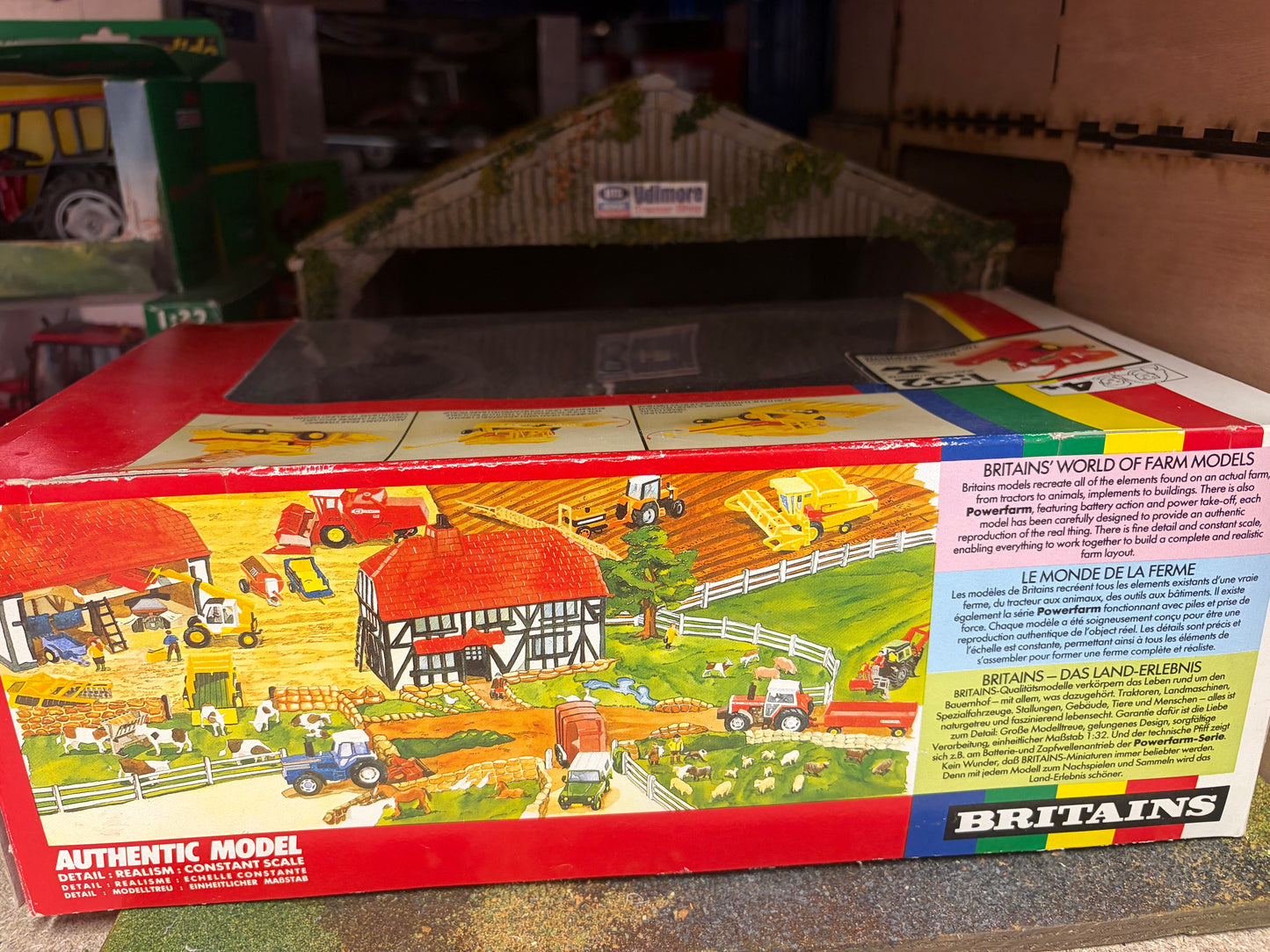 9570 Britains Massey Ferguson 760 Combine Harvester 1:32 Scale Boxed Obsolete