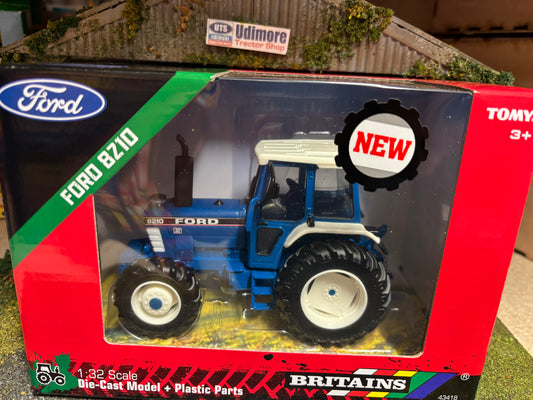 Britains Ford 8210 4wd Gen 3 Super Q Tractor 1:32 scale New BOXED 43418