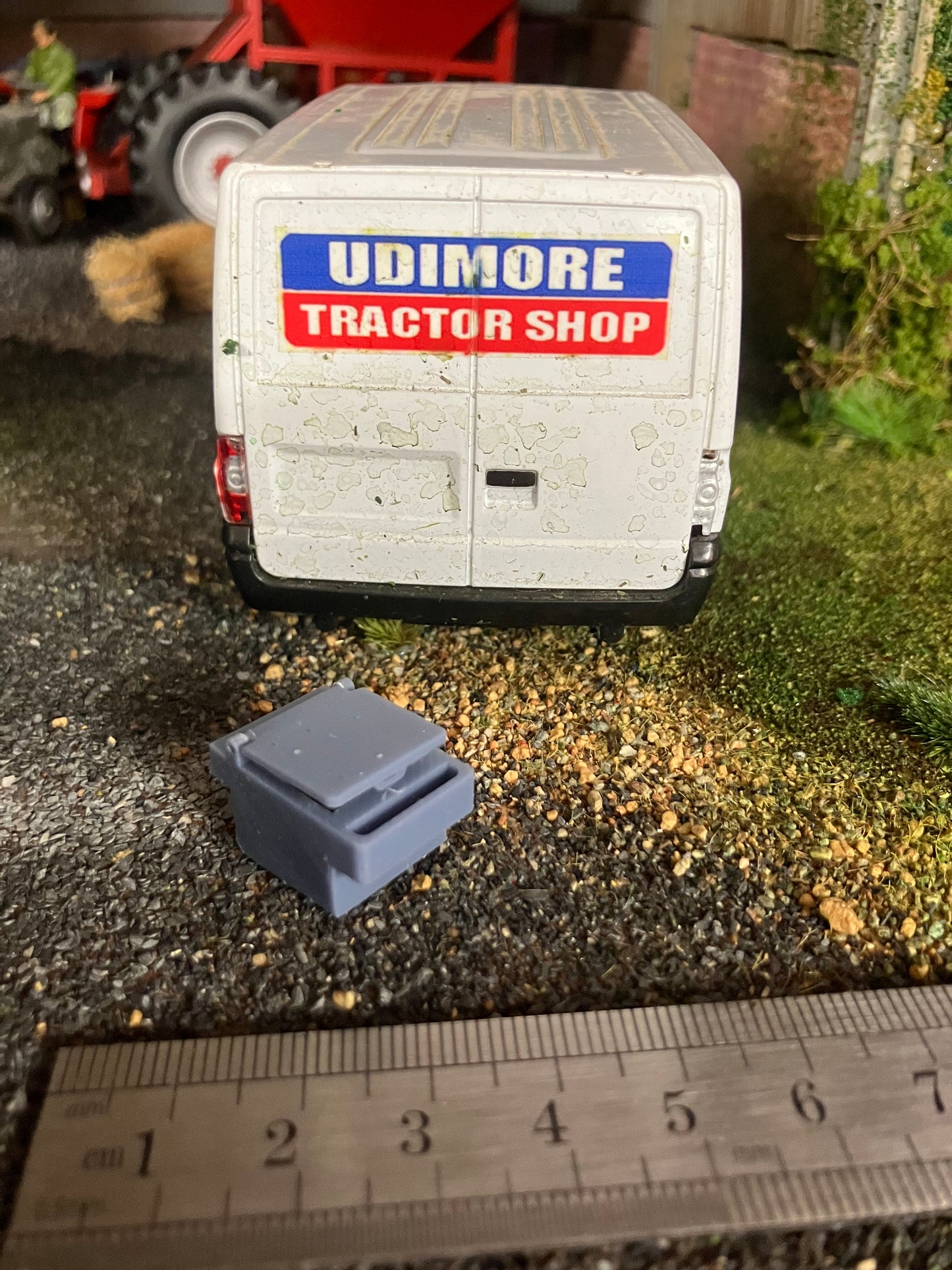 Tractor front Toolbox weightbox 1:32 scale 20mm x 15mm Opening lid