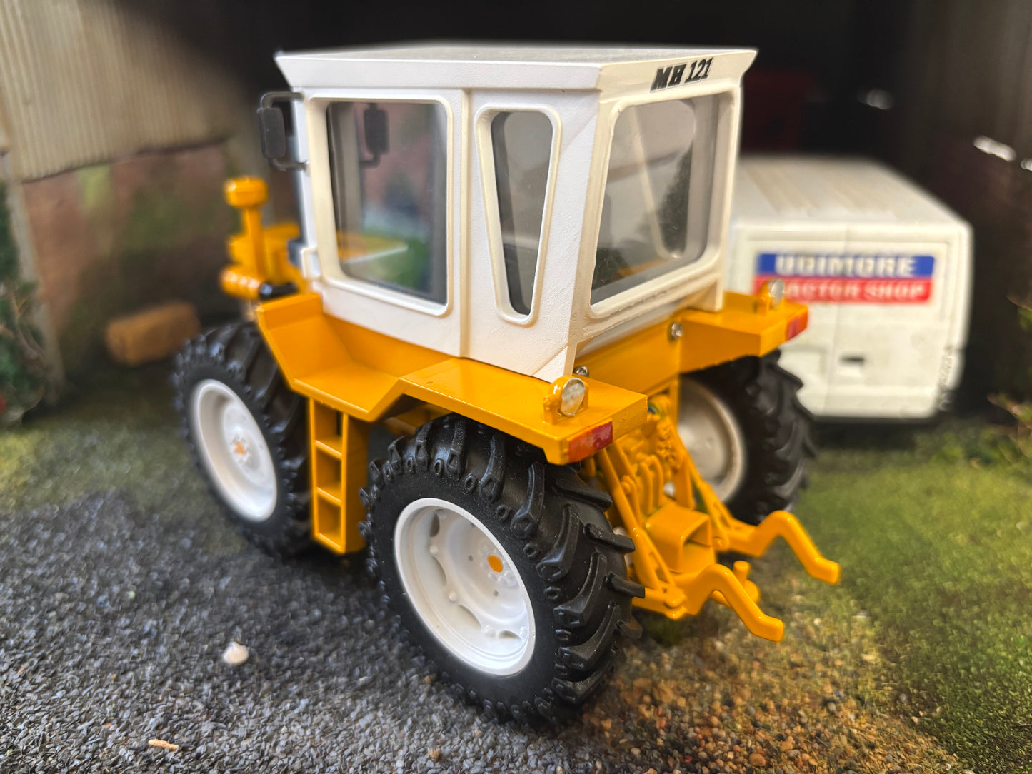 MH 121 Series III 3 Tractor Conversion White wheels 2025 version 1:32 scale