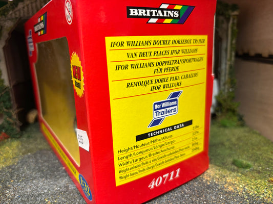 40711 Vintage Britains Ifor Williams Double Horsebox Trailer 1:32 scale boxed obsolete