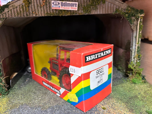 9521 Britains Volvo BM Tractor in original Box obsolete