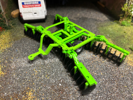 Green Disc harrow Set 1:32 scale boxed Siku 2071