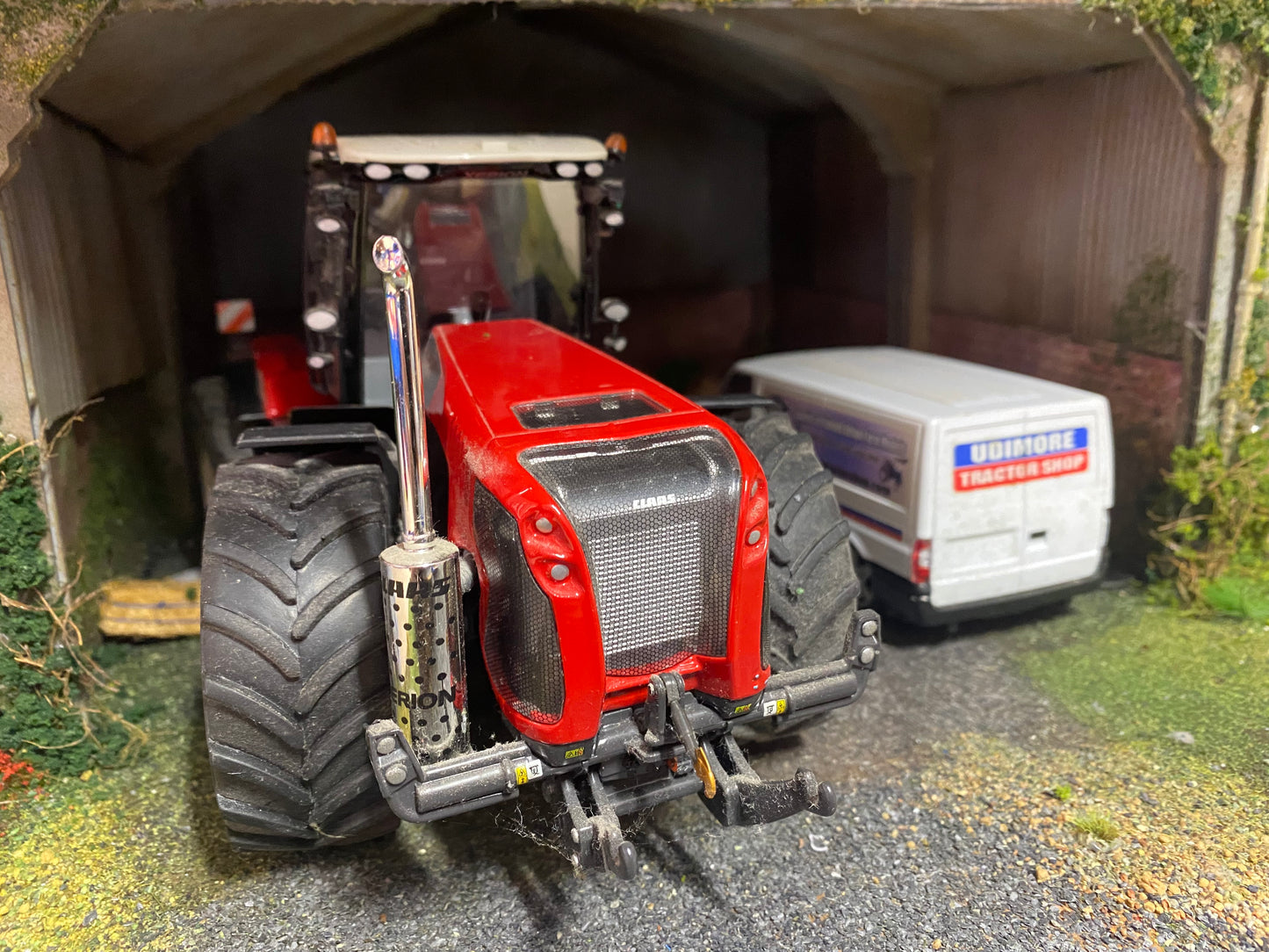 Wiking Claas Xerion 5000 Tractor Conversion RED 1:32 scale 1/32 farming models Peter Hardy