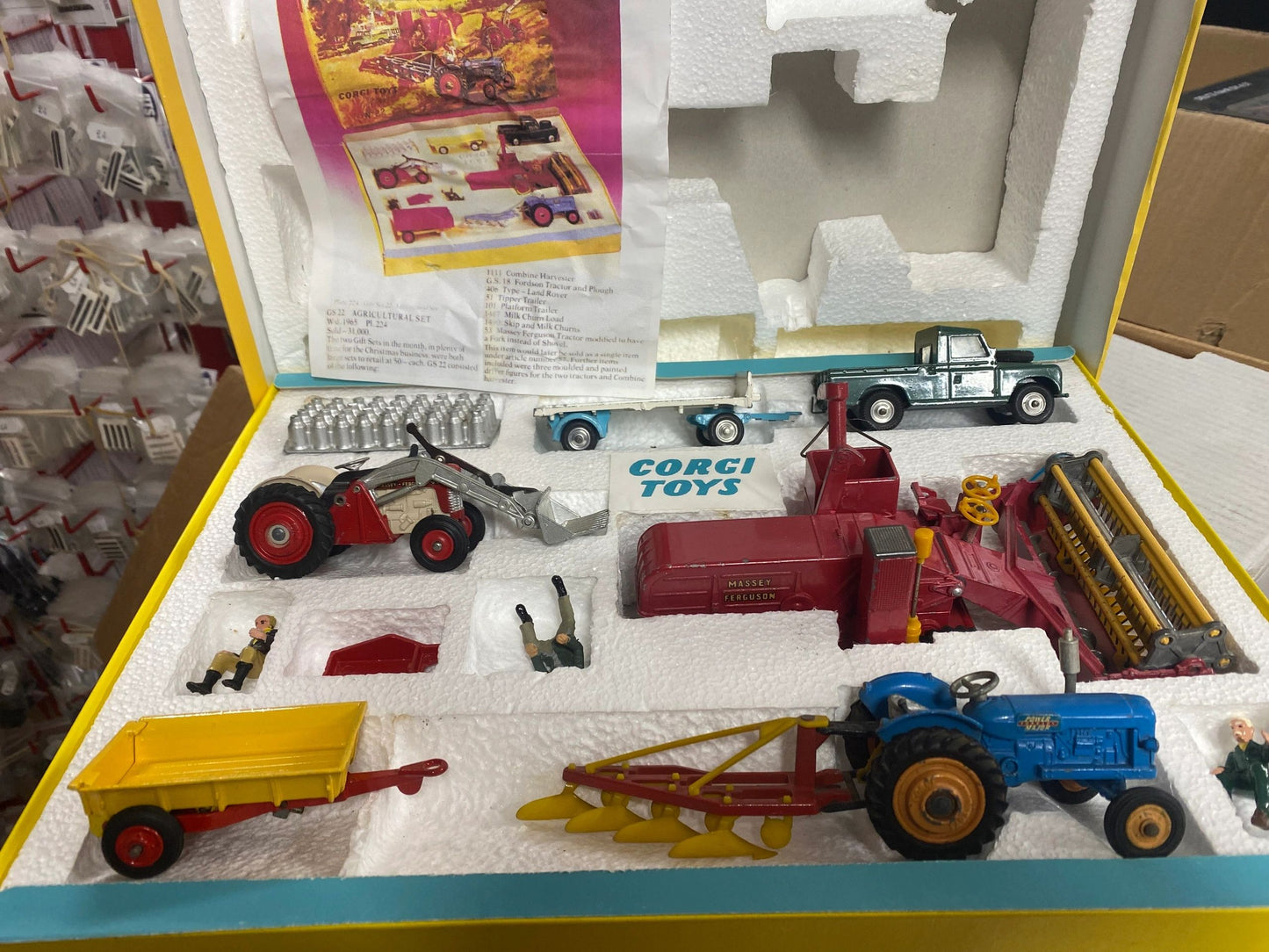 1962 Corgi farm set GS22 gift set 22 Image