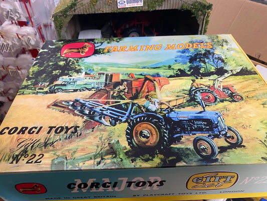 1962 Corgi farm set GS22 gift set 22 Image 2