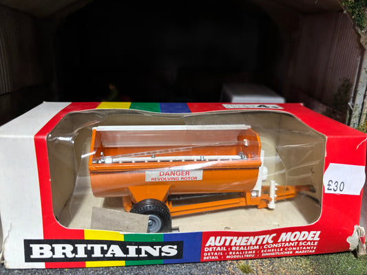 9375 Britains Howard Rotary Manure Spreader 1:32 BOXED obsolete