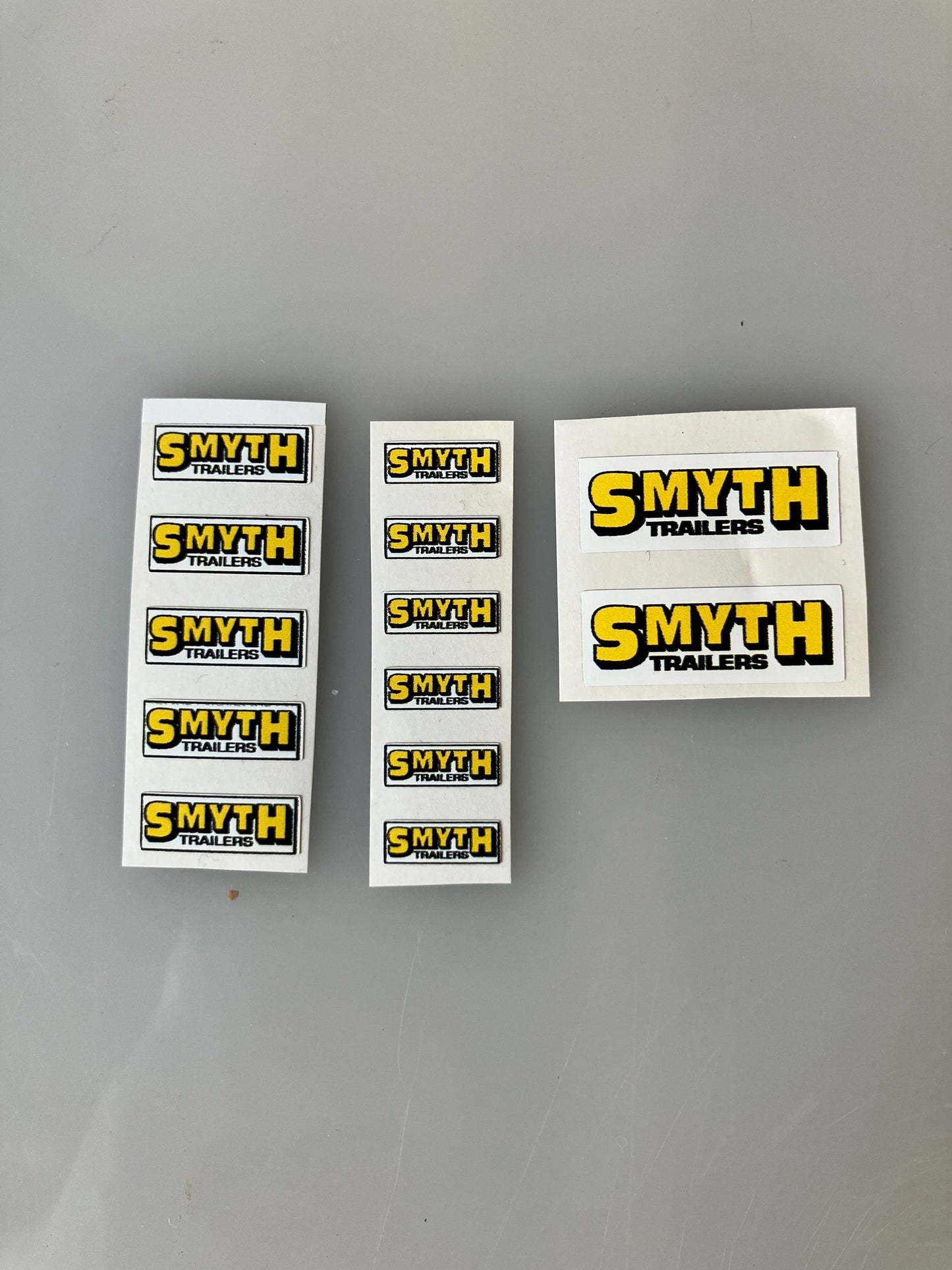 1:32 scale High quality vinyl 13 sticker set x Smyth trailer machinery decals Image