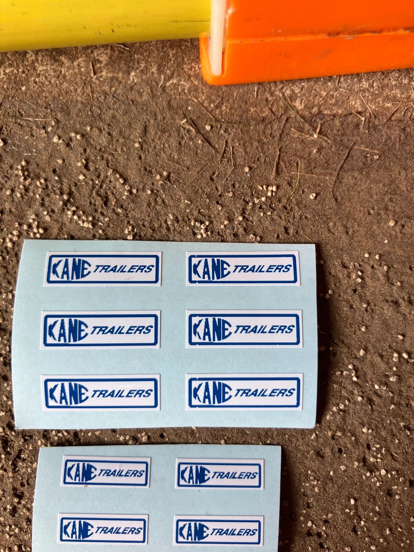 1:32 scale High quality vinyl pack 18 x sticker set Kane Trailers farm machinery decals Image 3