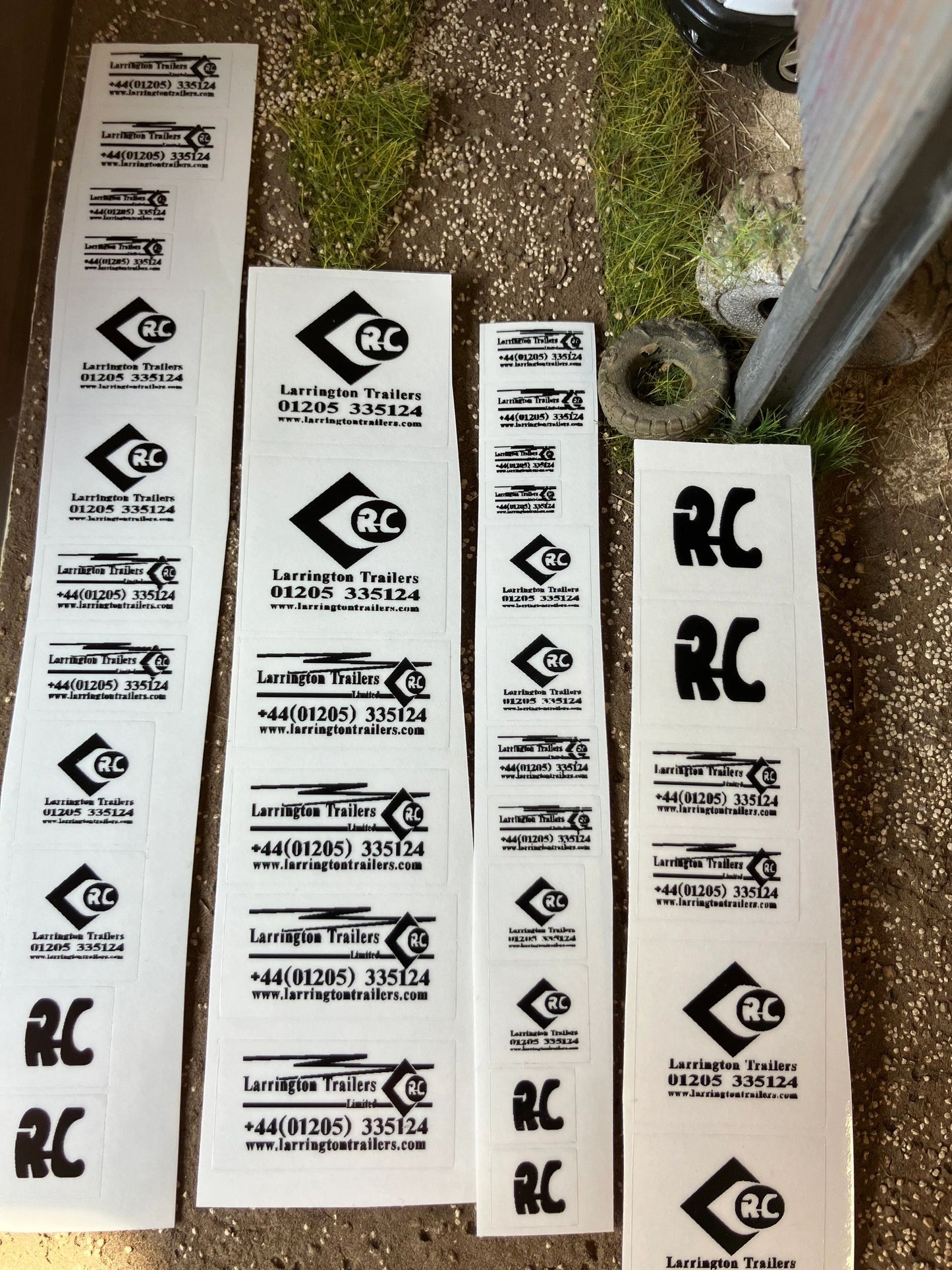 1:32 scale High quality vinyl pack 36 x sticker set Larrington Trailers root king RC farm machinery decals 1:32 scale Image