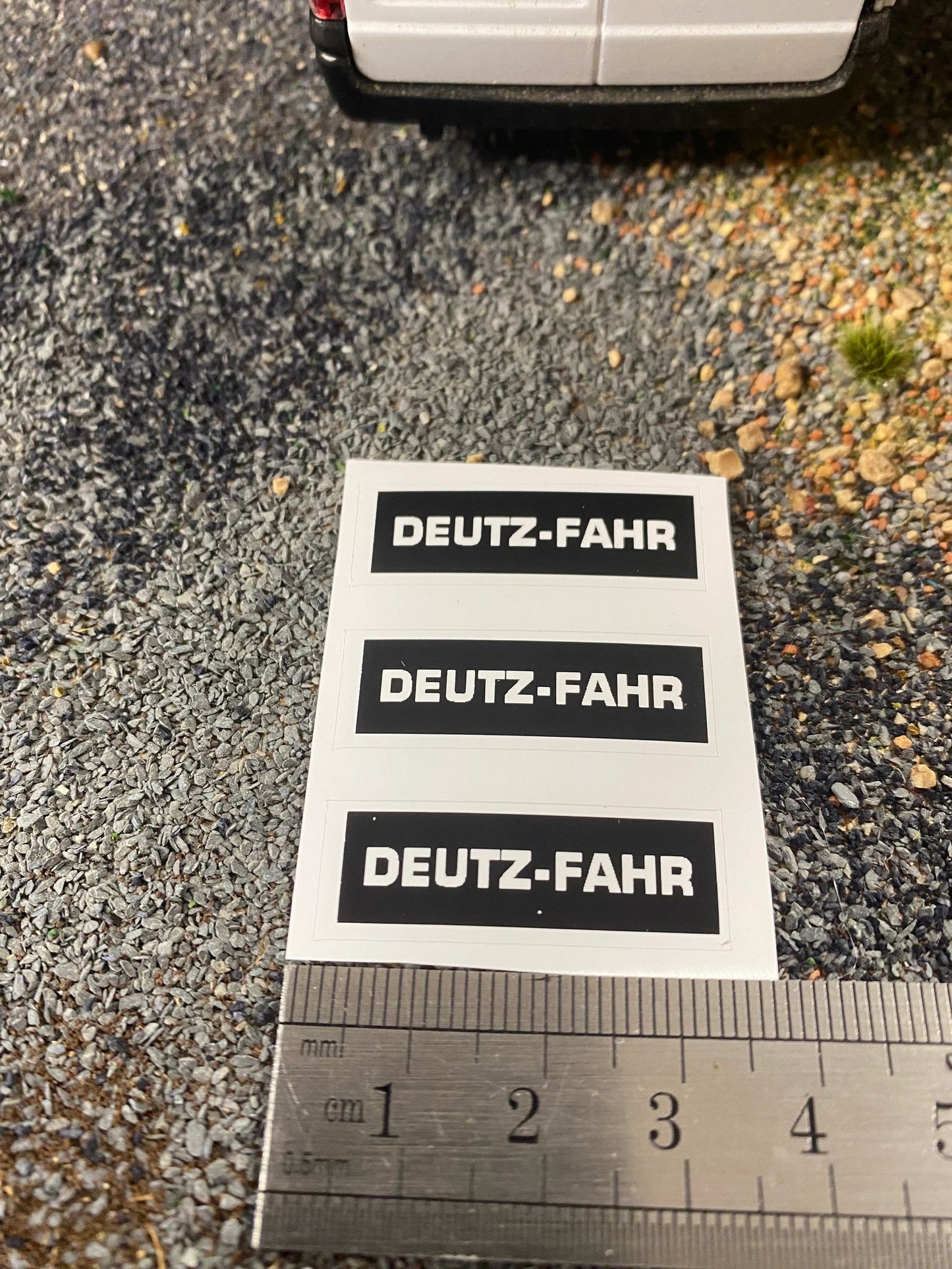1:32 scale High quality vinyl pack Deutz Fahr tractor farm machinery decals Image