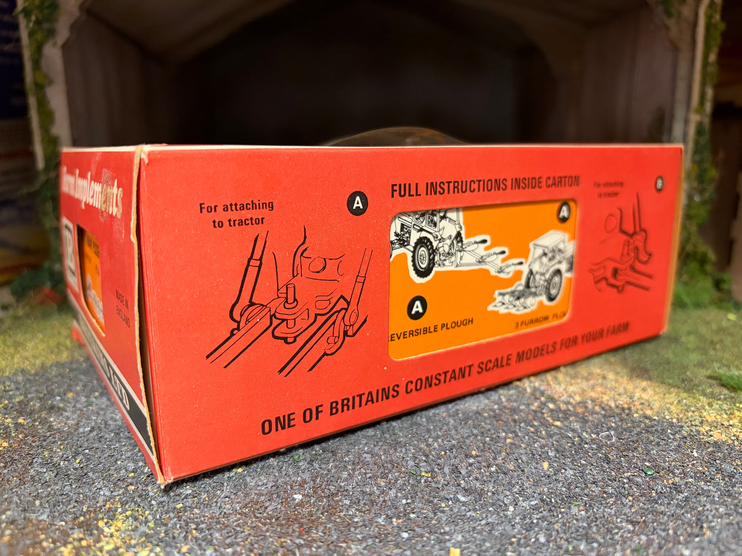 9546 Vintage Britains Plough set 1:32 scale Straw Box obsolete