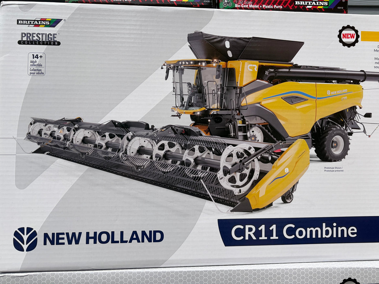 REDUCED Britains Prestige New Holland CR11 Combine Harvester 43403 New Boxed 1:32 Scale