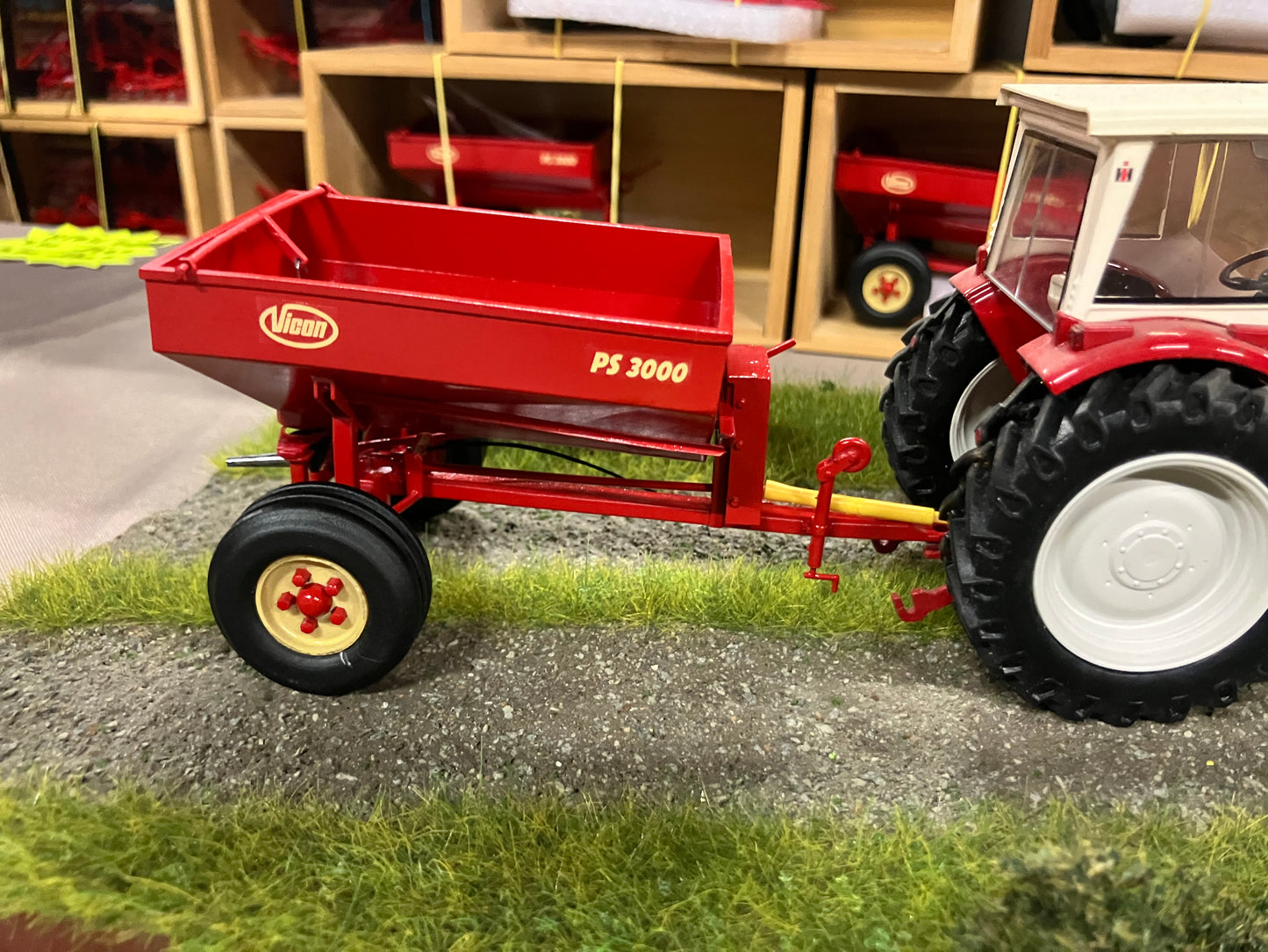 Vicon PS3000 Spreader Scratch built COLLECTION ONLY 1:32 scale