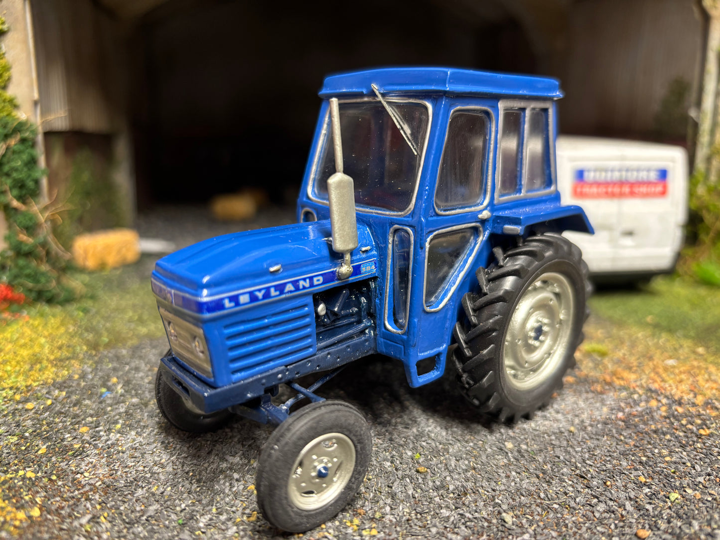 1971 Leyland 384 Tractor White metal 1:32 scale boxed