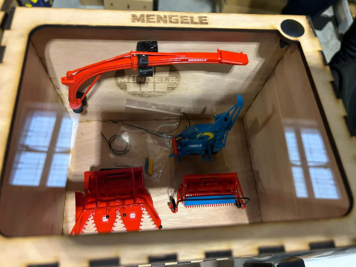 PRE ORDER Mengele SH 30H Trailed Forage Harvester Grass & Corn/Maize Pick ups Scratch built COLLECTION ONLY 1:32 scale