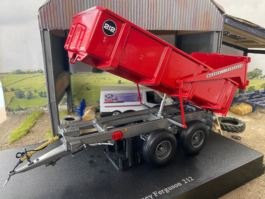 2nd Version Massey Ferguson 212 Klepwagon trailer 1:32 scale Universal Hobbies grey wheels UH6694 Image 2