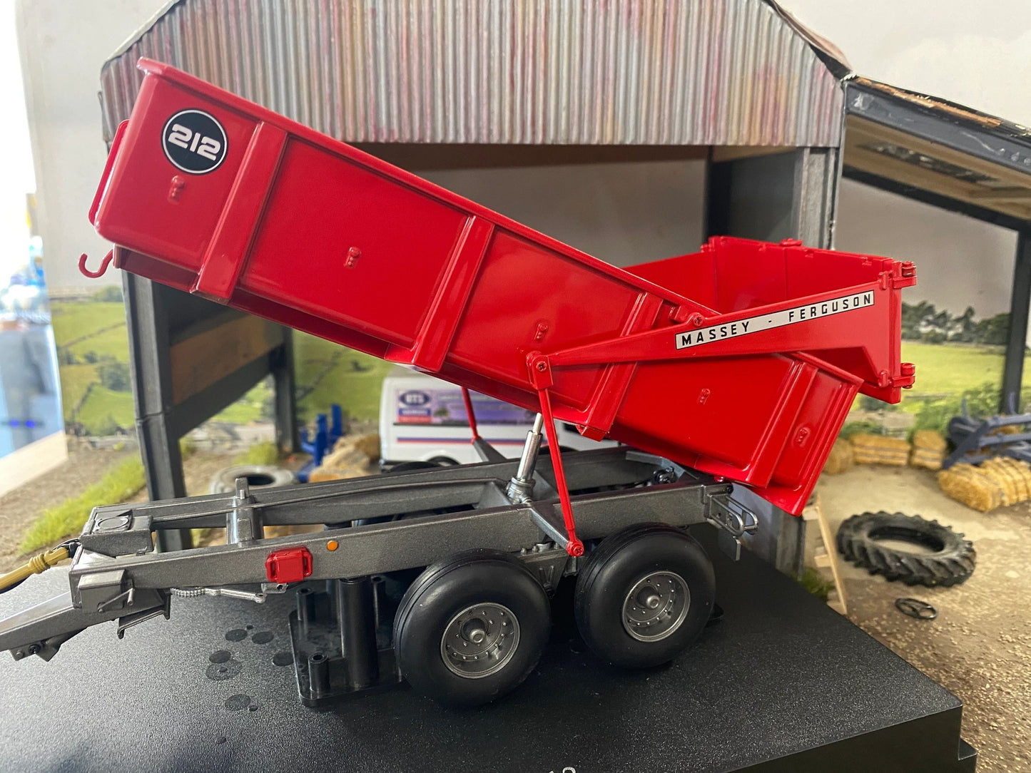 2nd Version Massey Ferguson 212 Klepwagon trailer 1:32 scale Universal Hobbies grey wheels UH6694 Image 4