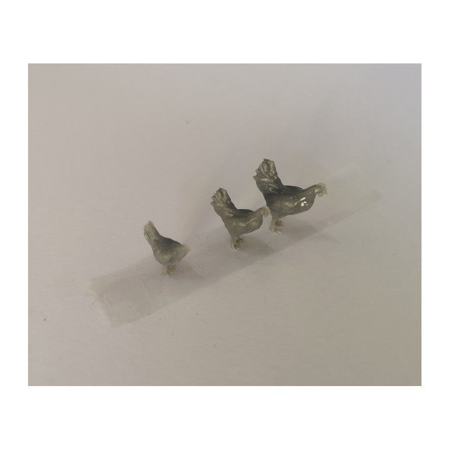 04883 3 farming Hens Artisan32 farm machinery 1:32 scale farmyard animal diorama