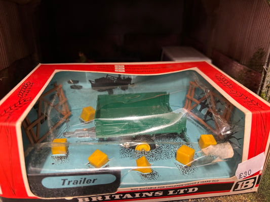 9550 Vintage Britains Tipping trailer 1:32 scale Straw box obsolete