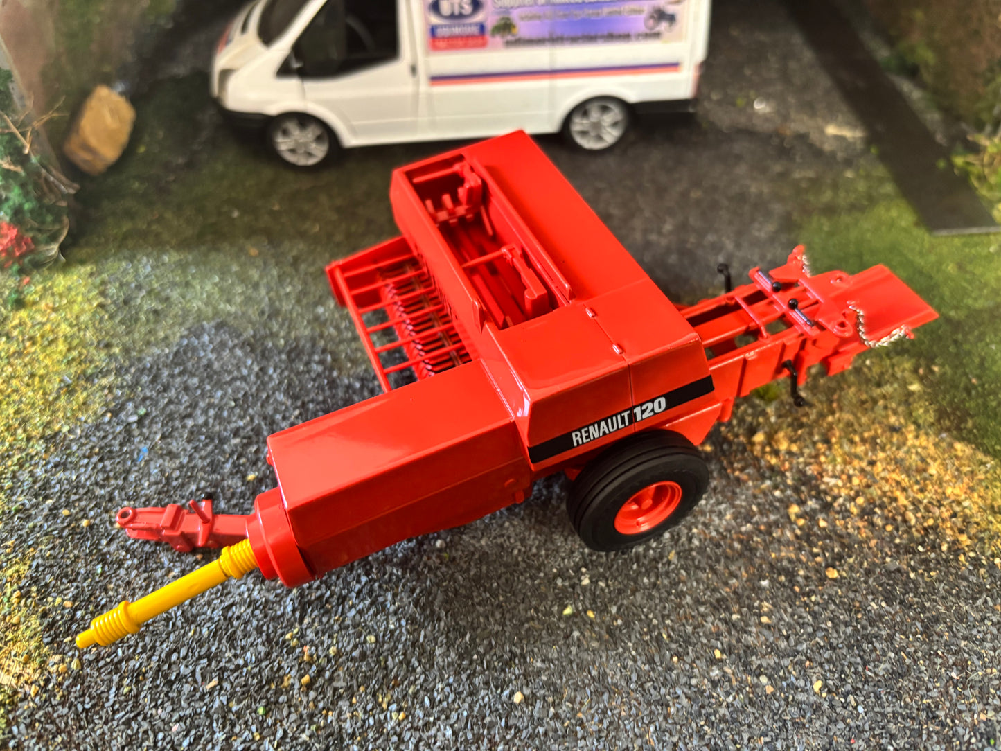 REP219 Replicagri Renault 120 Baler 1:32 scale Boxed