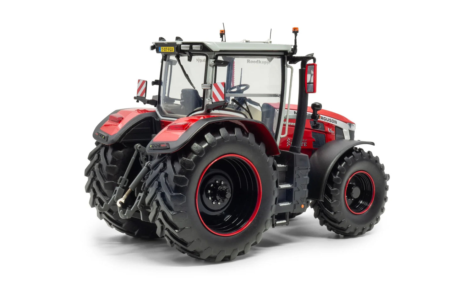 Limited Edition Universal Hobbies Massey Ferguson 8S.225 Tractor BOXED 1:32 scale