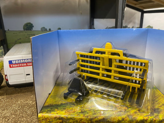 43369 Britains Front Buckrake 1:32 scale New BOXED Image 2