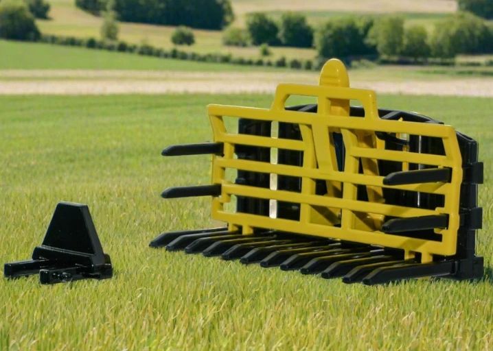43369 Britains Front Buckrake 1:32 scale New BOXED Image 3