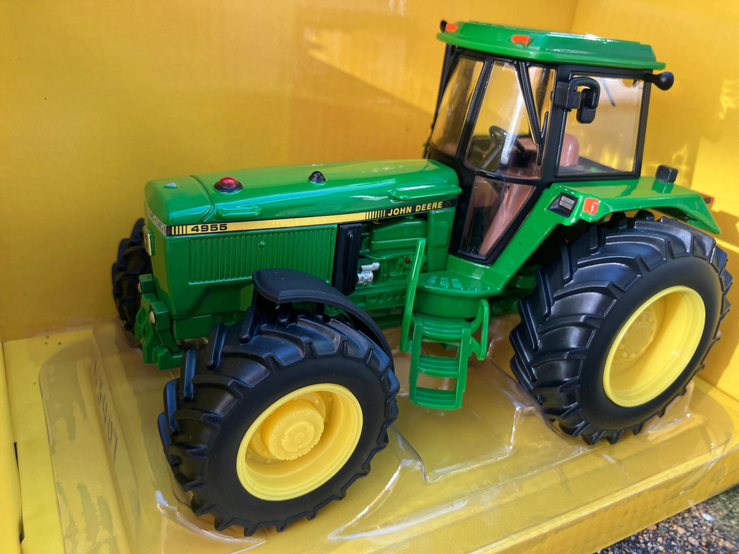 43407 Britains John Deere 4955 Tractor 1:32 BOXED Image 6