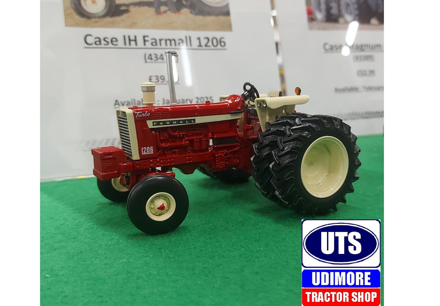 43412 Britains CASE IH Farmall 1206 Tractor 1:32 scale New BOXED Image 4