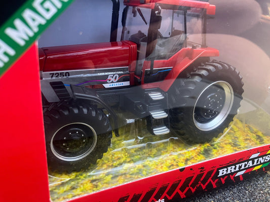 43417AN Britains CASE Magnum 7250 50th Anniversary Tractor 1:32 scale New Limited Edition Image 2