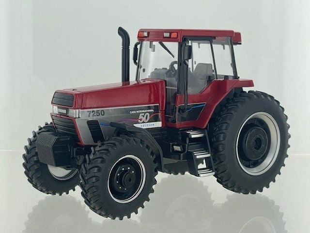 43417AN Britains CASE Magnum 7250 50th Anniversary Tractor 1:32 scale New Limited Edition Image 4