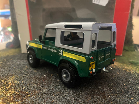 Britains Forest Enterprise Forestry Land rover 1:32 scale obsolete 5986