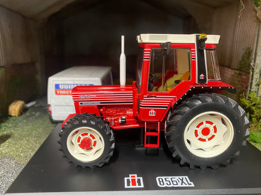 REP062 Replicagri International 856XL tractor 1:32 scale Boxed