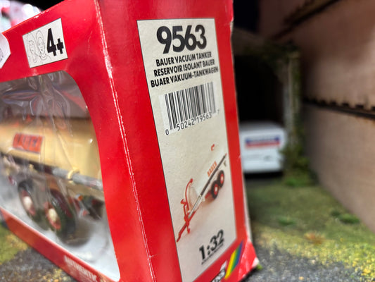 9563 Vintage Britains Bauer Vacuum Slurry Tanker 1:32 scale