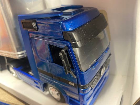 Fast Lane Toys R Us Mercedes Benz Actros 1857 Truck Transporter 1:32 scale boxed OBSOLETE 1998