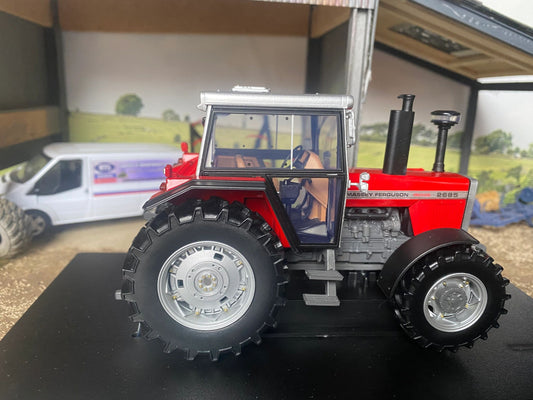 6369 Universal Hobbies Massey Ferguson 2685 tractor BOXED 1:32 scale Image 2