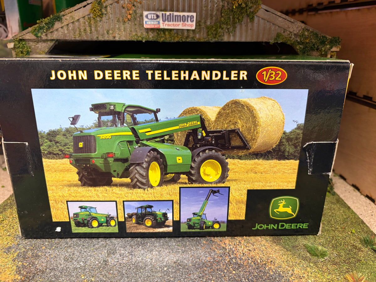 Britains 40062 John Deere 3200 Telehandler 2002 Version 1:32 – Dealer Box Obsolete